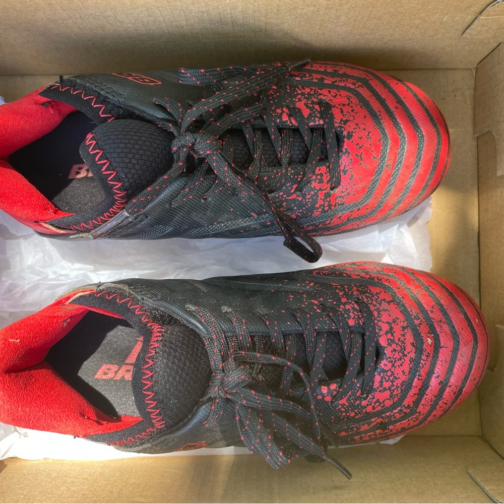 Kids Black and Red soccer Sports Shoes size 11